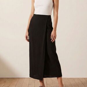 Vintage 90s Black Wrap Skirt with Back Button Detail Business Casual size 5/6